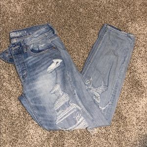 AE Outfitters Mom Jeans Size 4